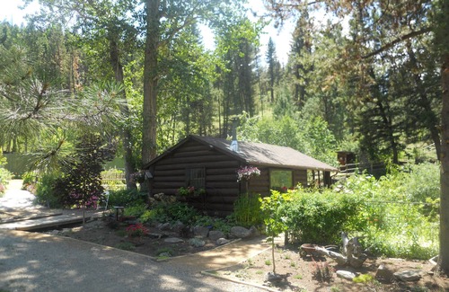 Jefferson County Cabina | Tizer Botanic Gardens Cabina 1/2 camino entre los parques nacionales de Yellowstone y Glacier