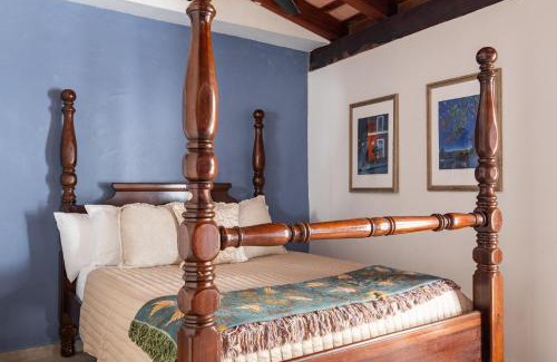 Old San Juan Casa | Tizol Historic Building 8br in Old San Juan