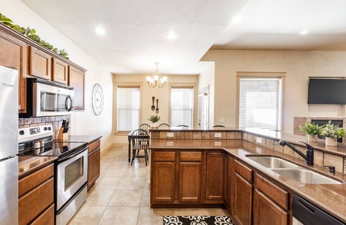 Twin Falls Casa | TJ Rancher home, private yard, king beds, 2.5 bath