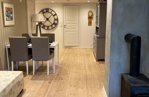 Larvik Apartamento | Tjodalyng - ved Viksfjord - sokkelleilighet
