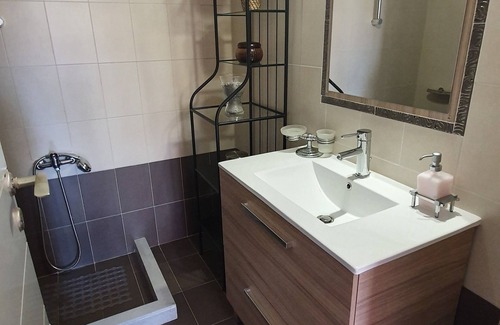 Markopoulon Casa | TK1 George Apartments by the Airport
