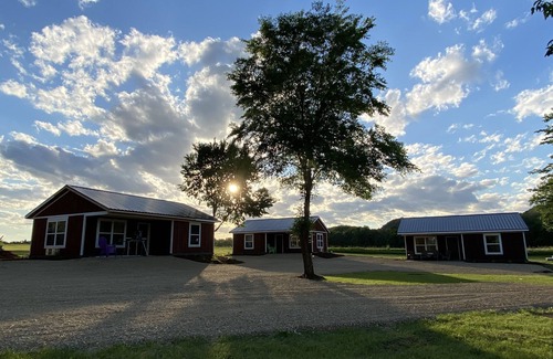 Pepin Cabina | TK’s Pepin Getaway Rentals CabinLLC1 Less than 5 min from Lake Pepin/winery/town