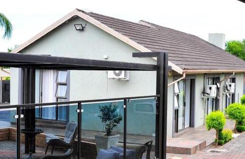Newcastle Casa | TLMZ Guesthouse