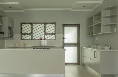 Newcastle Casa | TLMZ Guesthouse
