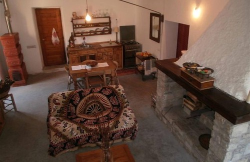 Fratta Villa | TODI CERCA Granja de piedra, con piscina, jardín, arbusto y wifi
