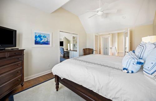 Debordieu Colony Casa | To the Beach and Back home by Peace Vacations