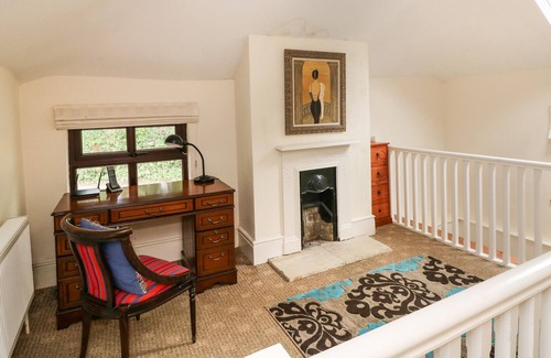 Aughrim Cabaña | TOBERLONAGH, family friendly in Aughrim, County Wicklow