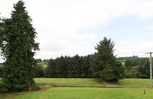 Aughrim Cabaña | TOBERLONAGH, family friendly in Aughrim, County Wicklow