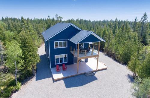 Northern Bruce Peninsula Casa | Tobermory Modern Waterfront Escape