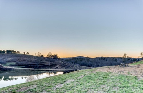 Mineral Bluff Casa | Toccoa River Retreat