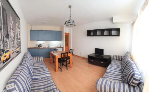 Pradollano Apartamento | TODOSIERRANEVADA ZONA BAJA - MONTBLANC VISTAS A LA MONTANA - Junto a los Telecabinas