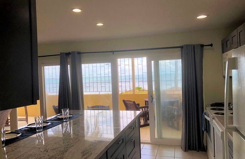 Estate Golden Rock Condominio | Toe's in the Sand - 2bd / 2bth Beachfront - VERANO 2020- solo $ 175. 00 por noche!
