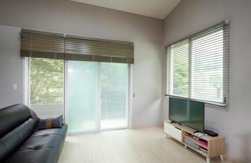 Gwangju Casa | Toechon Cheonjinam Pension