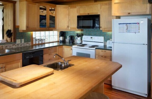 Tofino Casa | Tofino ~ Chesterman ~ Playa ~ Arquitectónicamente ~ Diseñado ~ Casa Chahayis ~ Plazas 6