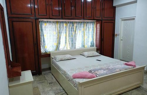 Himayatnagar Apartamento | Toit -AC room Himayathnagar