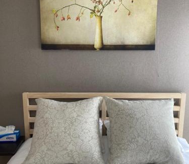 Urayasu Apartamento | Tokyo Disney Resort 3 minutes by train, along Symbol Road, and plenty of commercial facilities!Free wifi, double bed