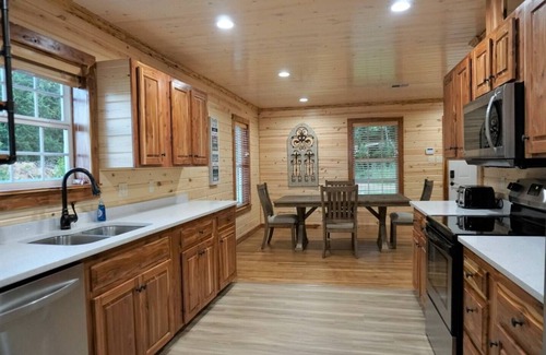 Negreet Casa | Nuevo listado - New Lake House - Vistas impresionantes, pesca y ubicación conveniente