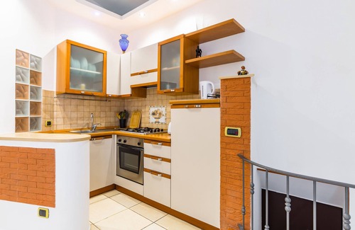 Vittorio Emanuele Apartamento | Tolentino Studio Flat by Napoliapartments
