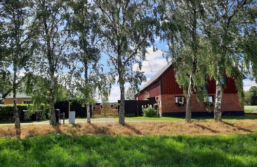 Tollarp Casa | Tollarp - Barn - Sleeps 3 - Pet Friendly - Parking
