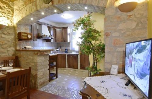 Umag Apartamento | Tolles Appartement in Umag mit Grill, Terrasse und Garten