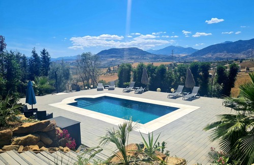 Alora Apartamento | Tolles Studio "La Piscina "mit Fantastischer Aussicht auf Alora/andalusien