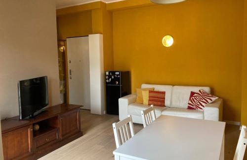 Giambellino Apartamento | Tolstoj House