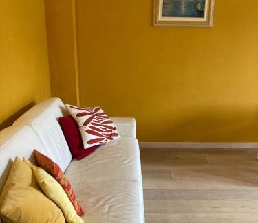 Giambellino Apartamento | Tolstoj House