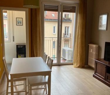 Giambellino Apartamento | Tolstoj House