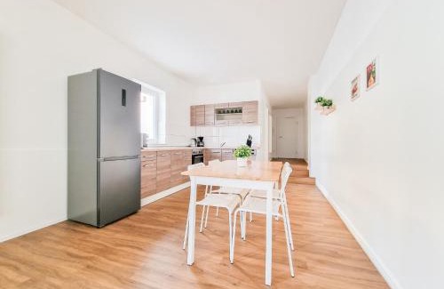 Krefeld Apartamento | Tolstov Apartments - 2 Room Apartments - Terrace - 25 Min to Messe DUS
