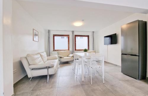 Neuenkamp Apartamento | Tolstov House - 6 Room House with Terrace and Parking - 25 Min Messe DUS & Airport DUS