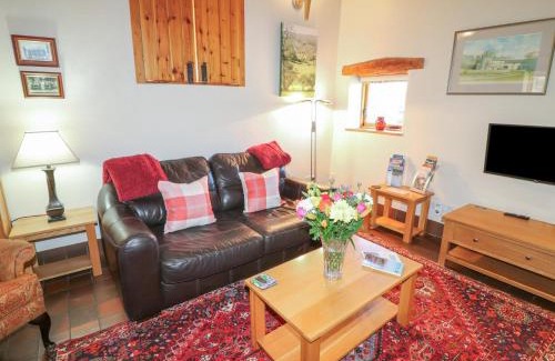 Parwich Casa | Tom's Barn