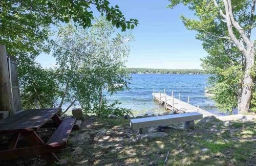 Gilford Casa | Tom’s Cabin Lake Winnipesaukee