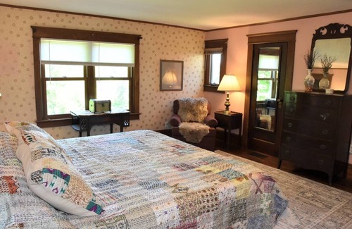 Conneaut Lake Otro | Tom's Farm Country Retreat