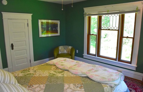 Conneaut Lake Otro | Tom's Farm Country Retreat