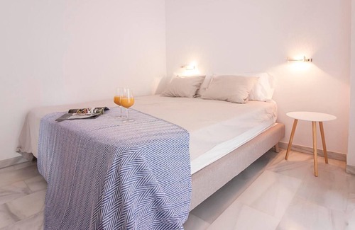 Bailen-Miraflores Apartamento | Tomas FreshApartments by Bossh! Apartments