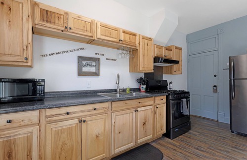 New Castle Condominio | Lápida en The Ore House Inn
