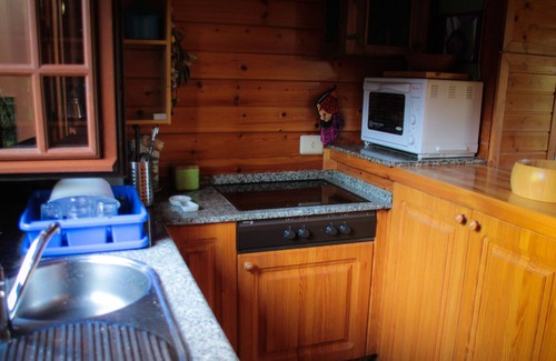 Tomino Casa | Tomino: Casa de madera con jardín, piscina y barbacoa en el 'Baixo Miño'