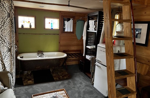 East Hill Casa | Tommy Zen Garden and Cottage, un maravilloso refugio tranquilo!