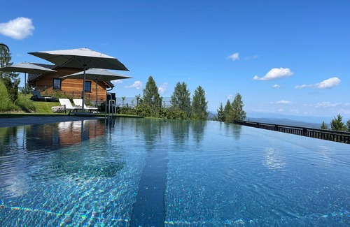 Albeck Casa | Tomtegl-Bergchalet No.12 mit Privatsauna, Infinitypool, Kamin, Fitnessraum, 1500m Seehöhe