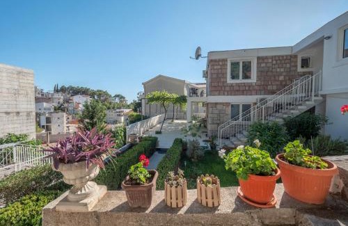 Sveti Stefan Apartamento | Tomy Garden House