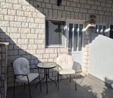 Komiza Apartamento | Toni