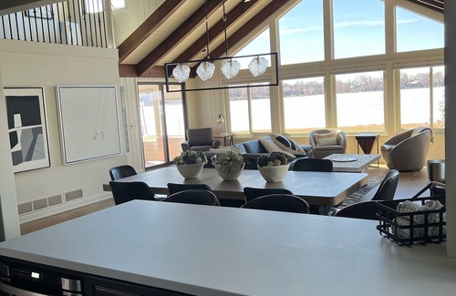 Tonka Bay Casa | Tonka Bay Lake House on Lake Minnetonka