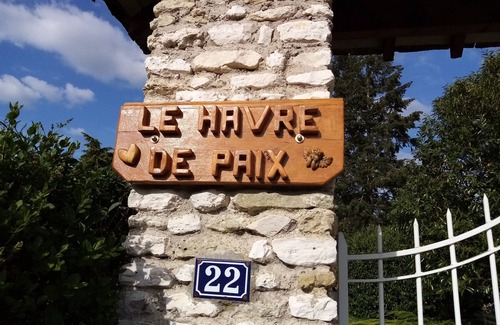 Neuilly Cabina | TONNEAU EN BOIS à Garennes sur Eure AU HAVRE DE PAIX AU BORD DE L'EURE