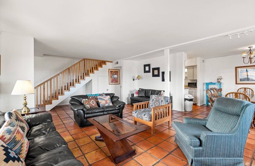Northeast Santa Fe Hotel | TONS Of Space For Your Downtown Santa Fe Getaway