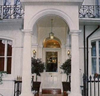 Paddington Hotel | Tony's House Hotel