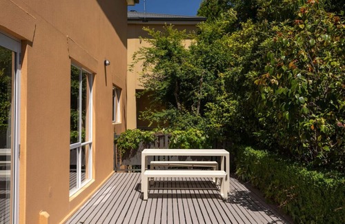East Launceston Casa | Tookenburg Townhouse - prestige city fringe