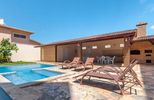 Porto das Dunas Apartamento | TOP 2 QUARTOS em Condominio- PISCINA, CHURRASQUEIRA, ESTACIONAMENTO, PARQUINHO INFANTIL, Wi-Fi e home office, Ar Condicionado, SmarTV e Cozinha Completa I 800m da praia e parque aquatico CE