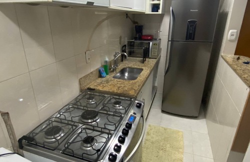 Praia de Itaparica Apartamento | ⭐️ ⭐️ ⭐️ ⭐️ ⭐️ 2qts, balcón, edificio frente a la playa, aire acondicionado, wifi, gar., Computadora