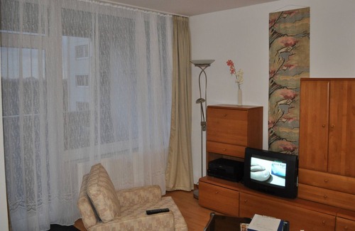 Urbach Apartamento | Apartamento superior en el aeropuerto, estacionamiento gratuito. Fi