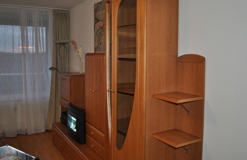 Urbach Apartamento | Apartamento superior en el aeropuerto, estacionamiento gratuito. Fi